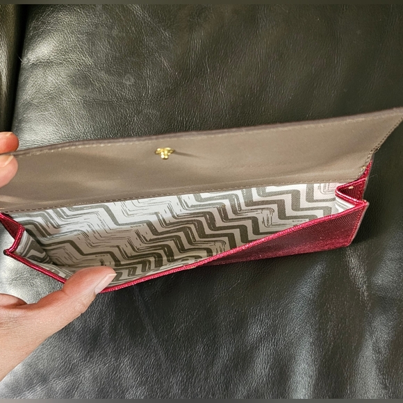 Lodis Metallic Hot Pink Leather Clutch Wallet Minor Callouts See Pics - Picture 7 of 16